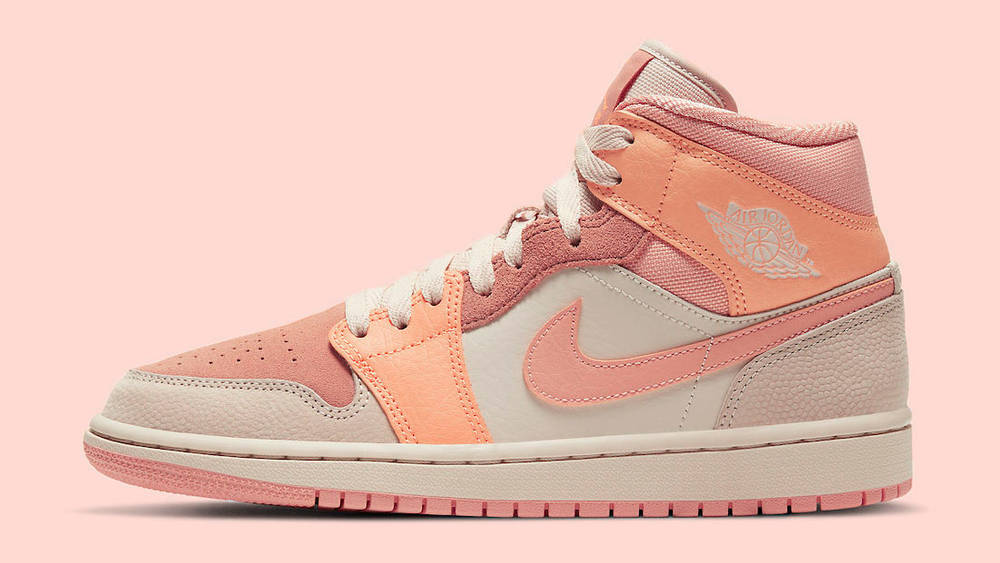 Nike Air Jordan 1 Atomic Orange Terra Blush side copy
