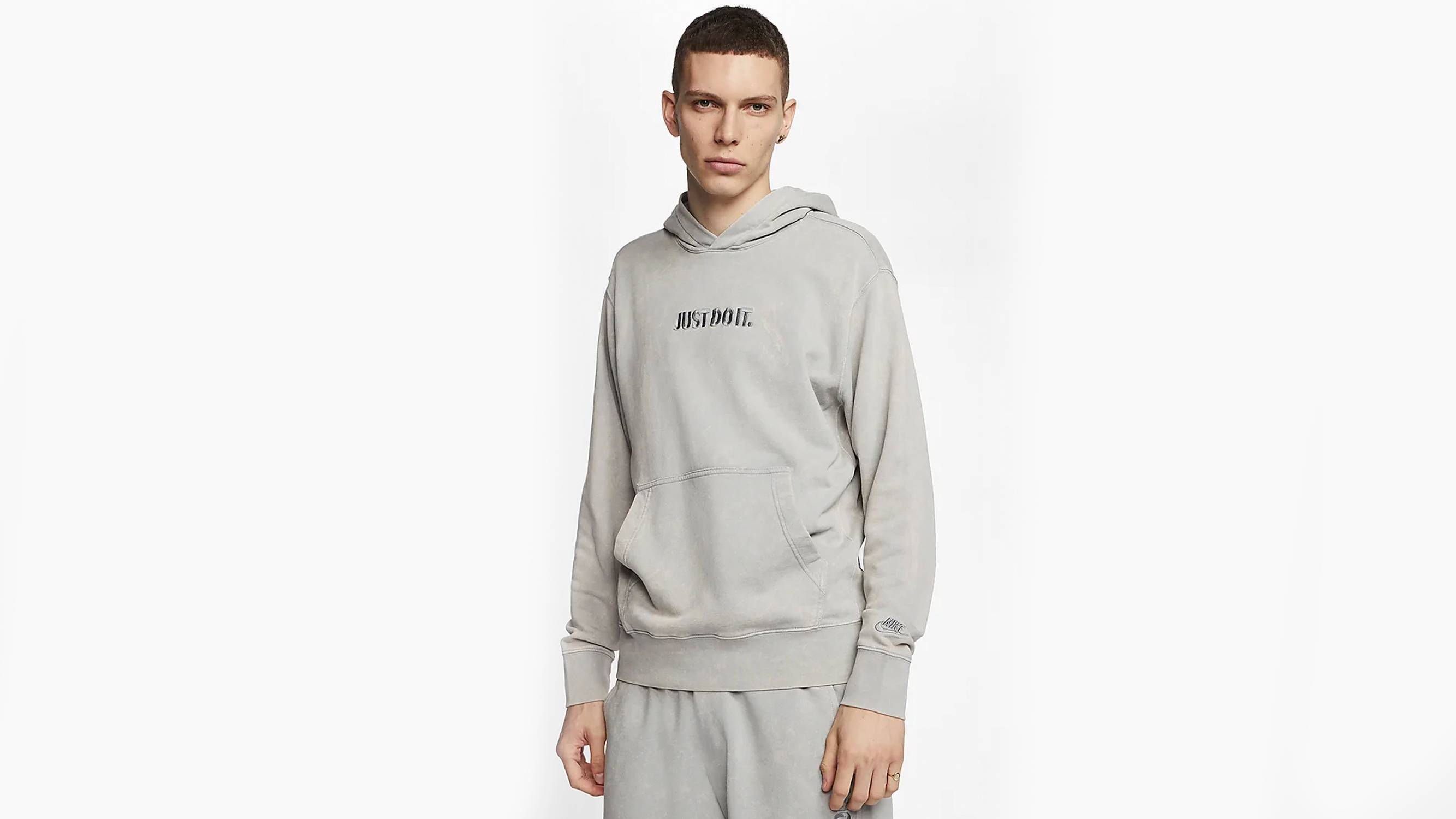 Take an Extra 20% Off These Incredible Nike Apparel Pieces