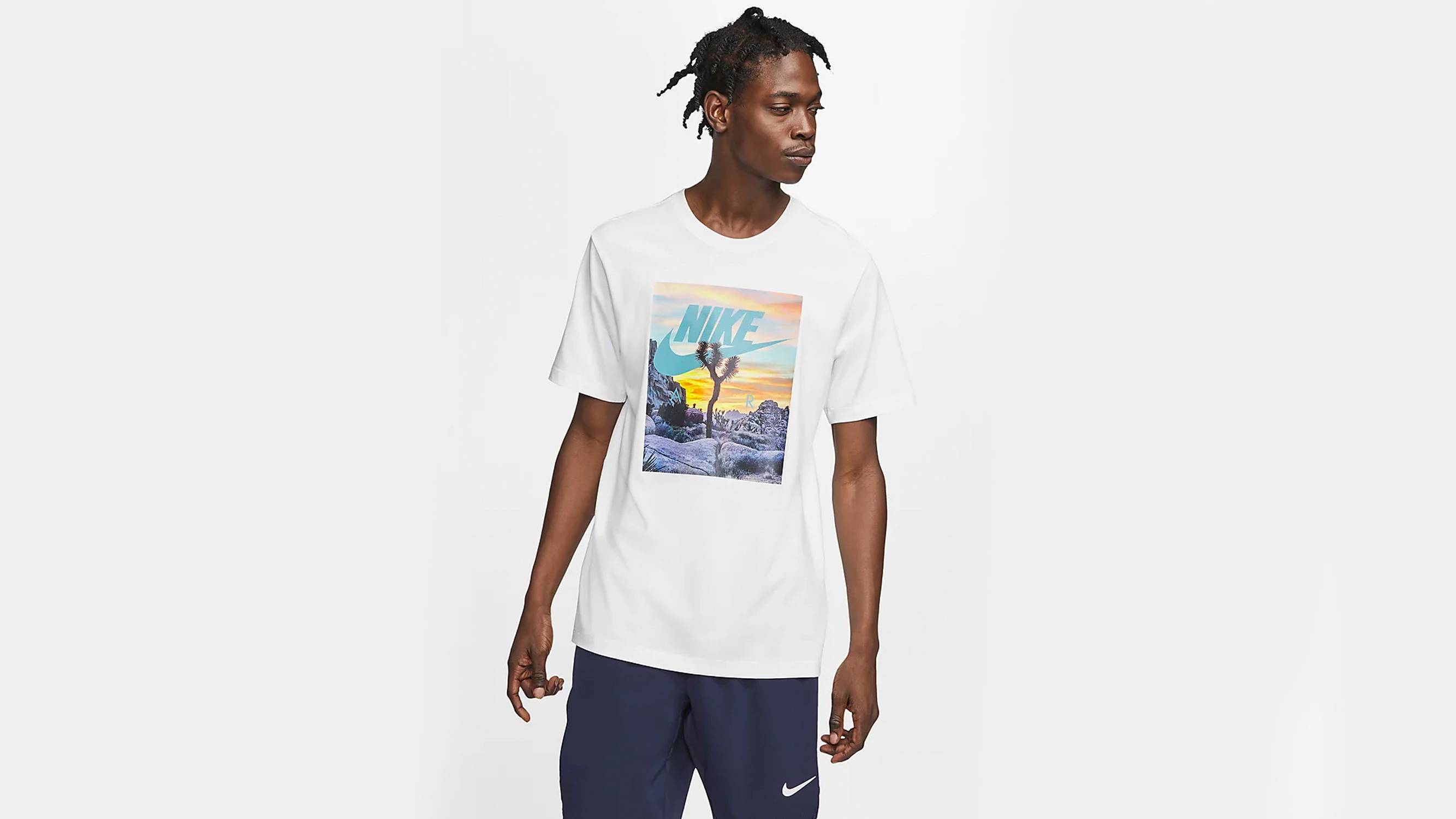 Take an Extra 20% Off These Incredible Nike Apparel Pieces