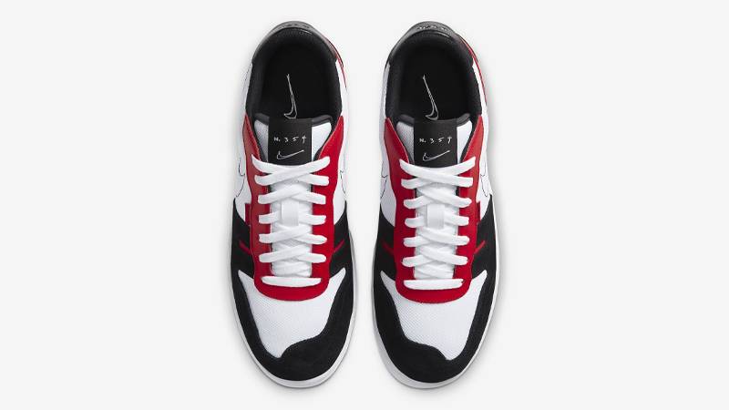 Nike Squash-Type Black Toe Middle