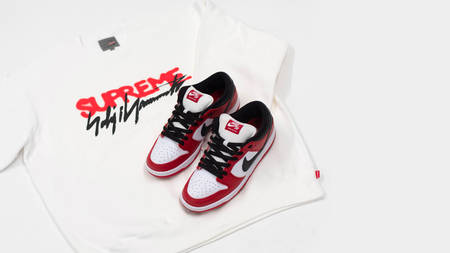 COMPETITION: Win the Nike SB Dunk "Chicago" & the Yohji Yamamoto x Supreme Crewneck COMPETITION: Win the Nike SB Dunk "Chicago" & the Yohji Yamamoto x Supreme Crewneck