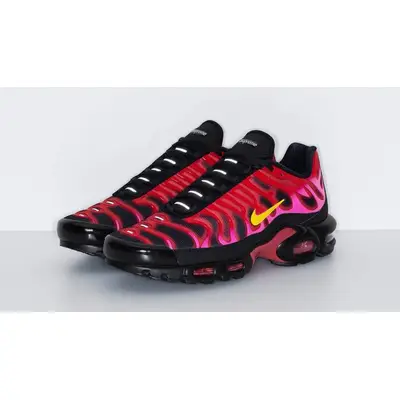 Supreme x Nike TN Air Max Plus Red front