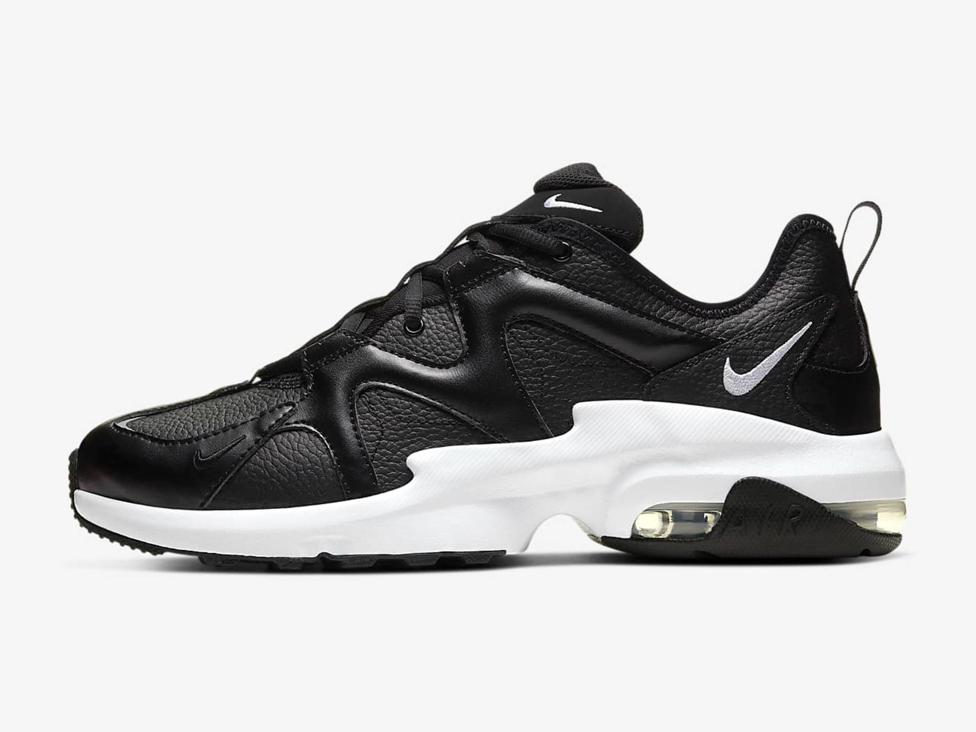 35 Outrageously Discounted Sneakers With Nike's Extra 20% Off Code 30