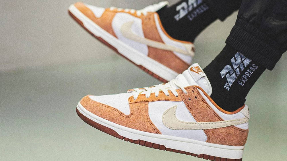 Nike Dunk Low "Medium Curry"