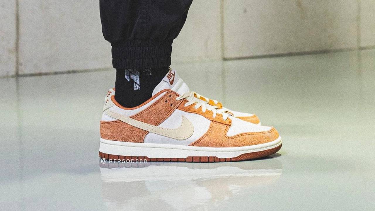 Nike Dunk Low "Medium Curry"