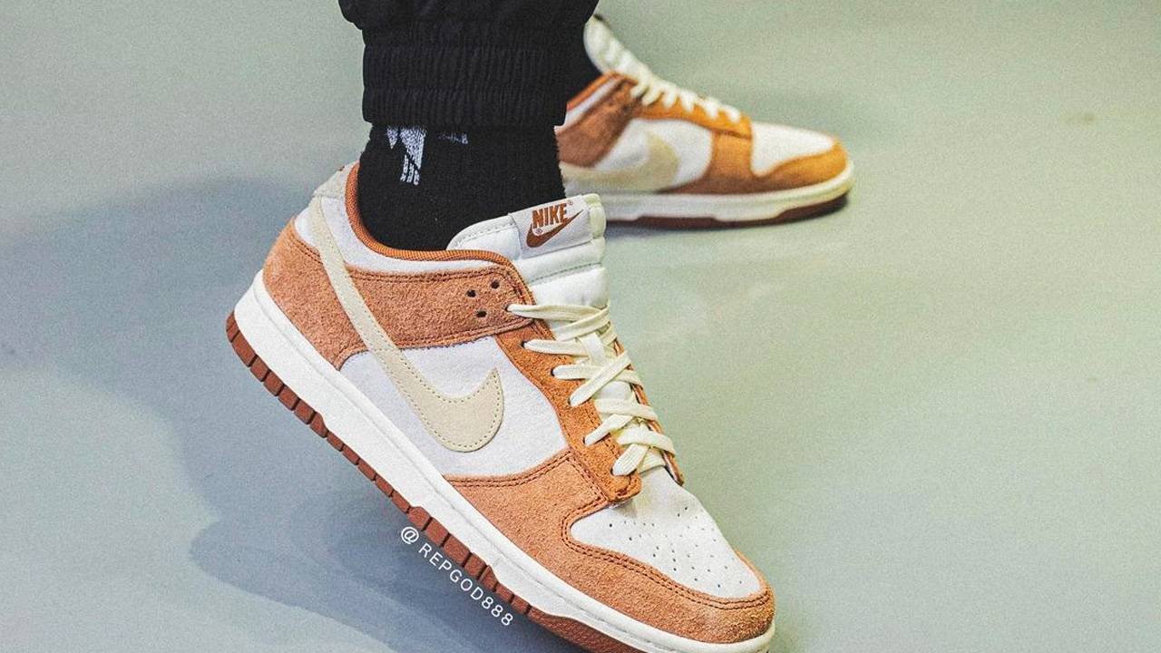 Nike Dunk Low "Medium Curry"