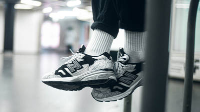 New Balance 920 Made In England Grey Black On Foot In Air