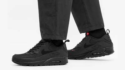 all black air max 90 on feet