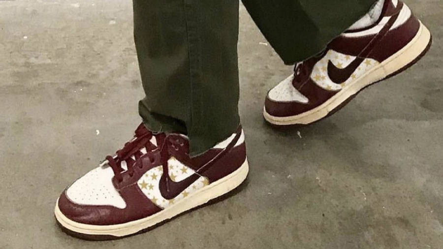 nike supreme dunk brown