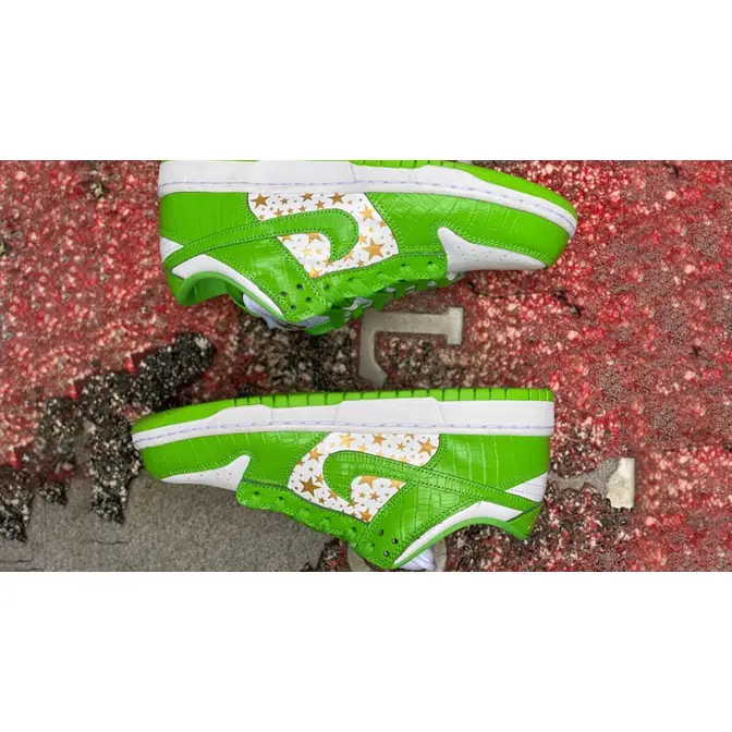 Supreme x Nike SB Dunk Low Stars Mean Green | Where To Buy 