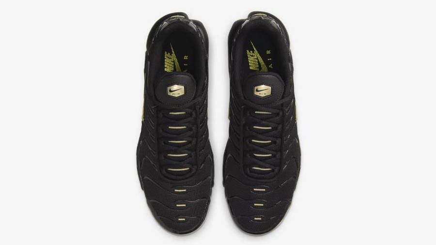 nike air max plus black team gold