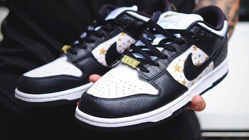 Supreme x Nike SB Dunk Low Stars Black