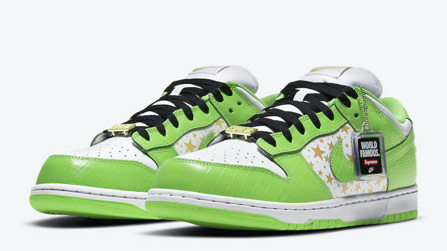 Supreme x Nike SB Dunk Low Stars Mean Green Front
