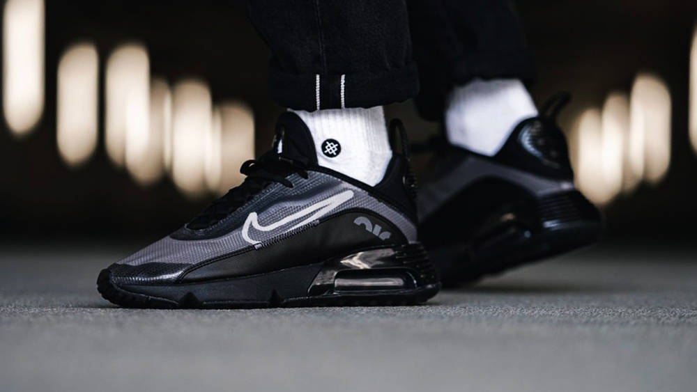 The Nike Air Max 2090 "Triple Black" is Now Just £89 at Footasylum! Nike Air Max 2090 "Triple Black"