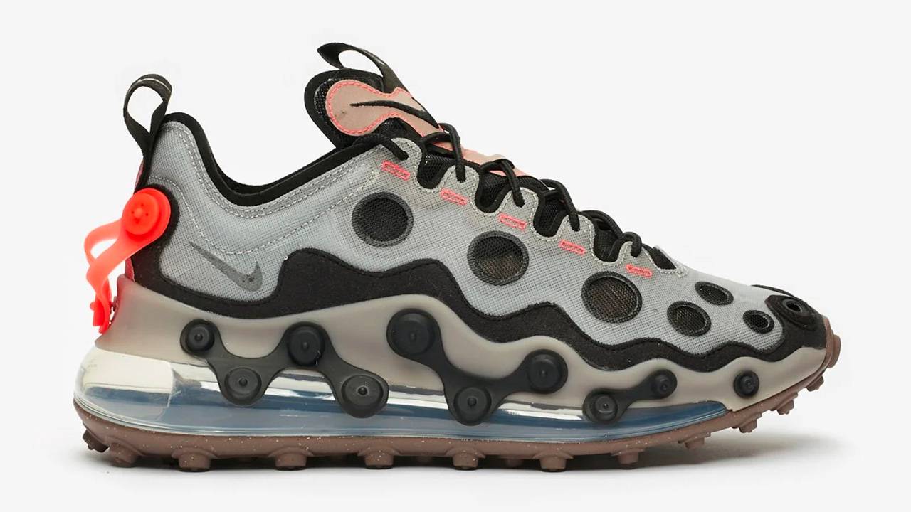 Buy 2 Sale Items & Get an Extra 25% Off With Sneakersnstuff's Unmissable Black Friday Deal