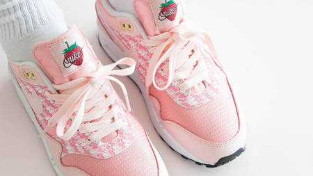 Peep The Cute Details On The Fruity Nike Air Max 1 'Strawberry Lemonade' Peep The Cute Details On The Fruity Nike Air Max 1 'Strawberry Lemonade'