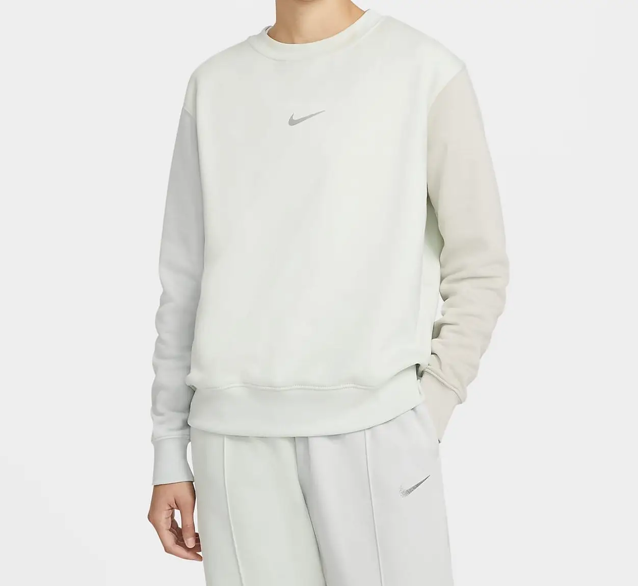 Nike Sportswear Essential Sweatshirt Light Gre