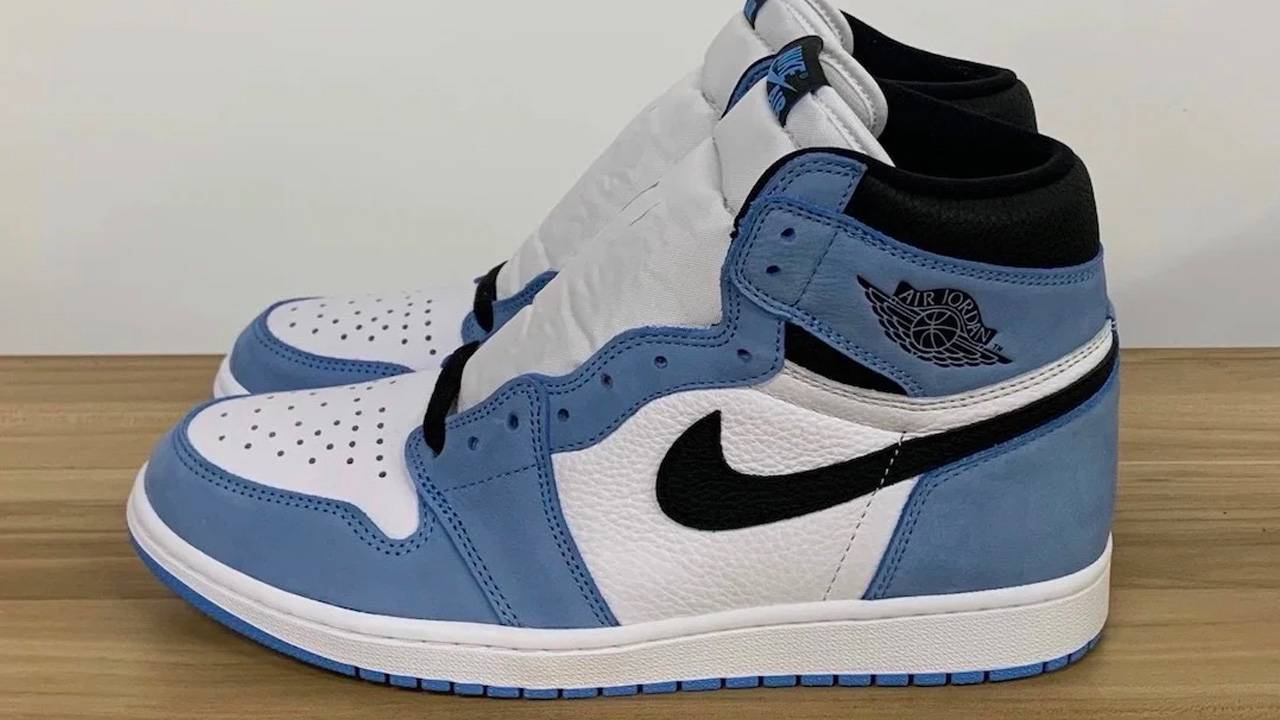 Air Jordan 1 Retro High OG "University Blue"