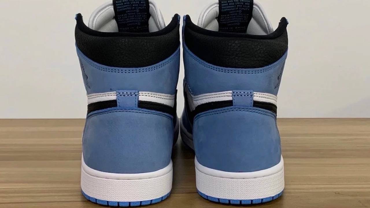Air Jordan 1 Retro High OG "University Blue"
