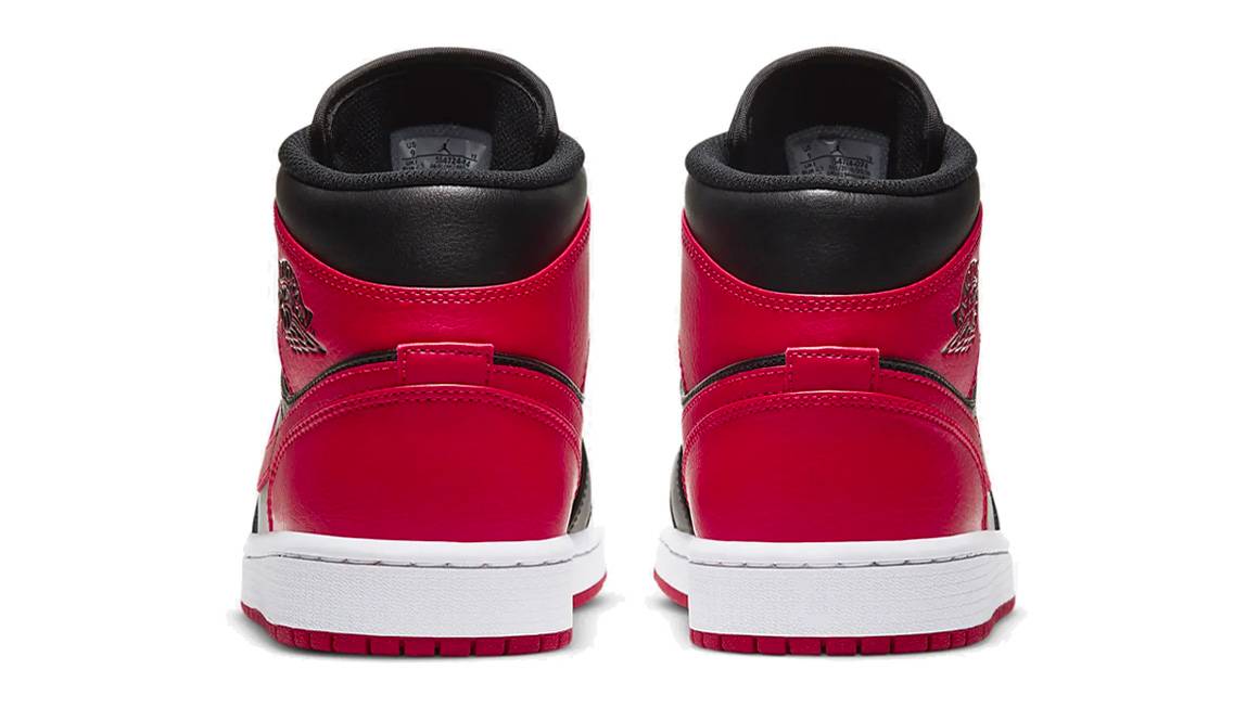 Air Jordan 1 Mid "Banned"