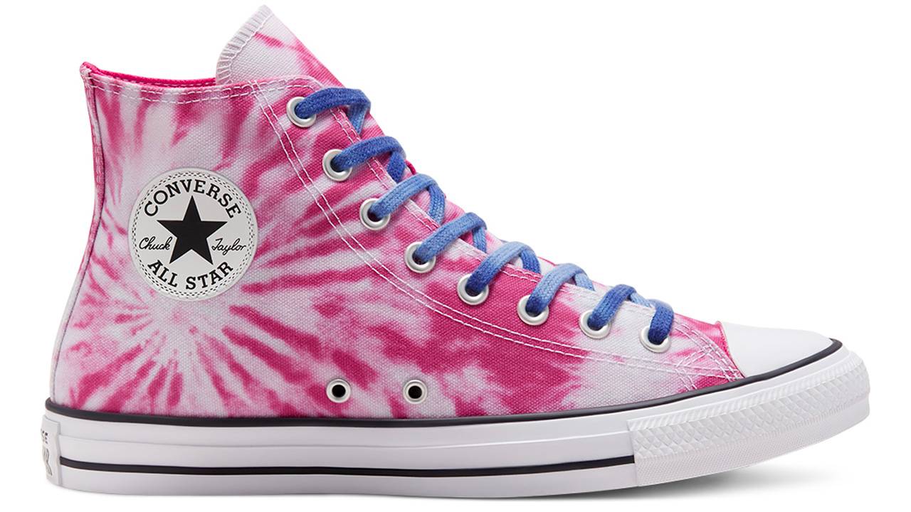 Take an Extra 20% Off Sale With Converse's Singles' Day Code!