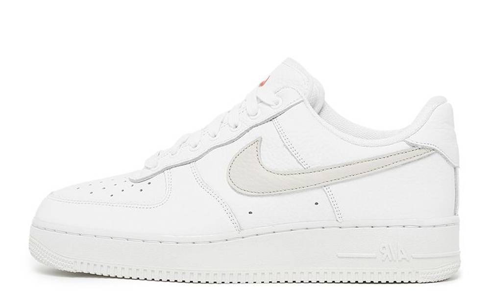 Nike Air Force 1 07 Light Bone Womens