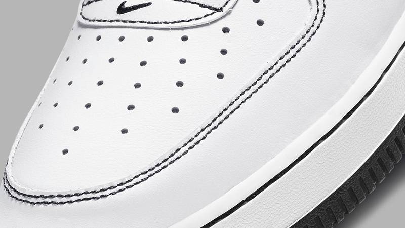 nike air force 1 white with black outline