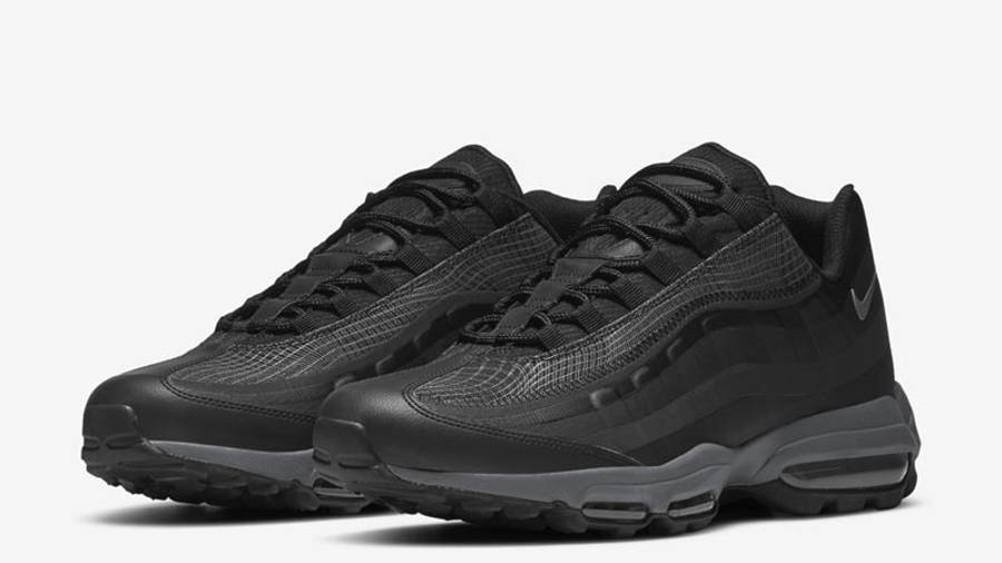 black and white air max 95 ultra