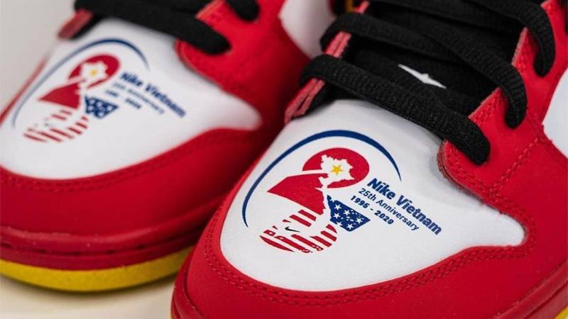 Nike SB Dunk Low Vietnam Front Closeup