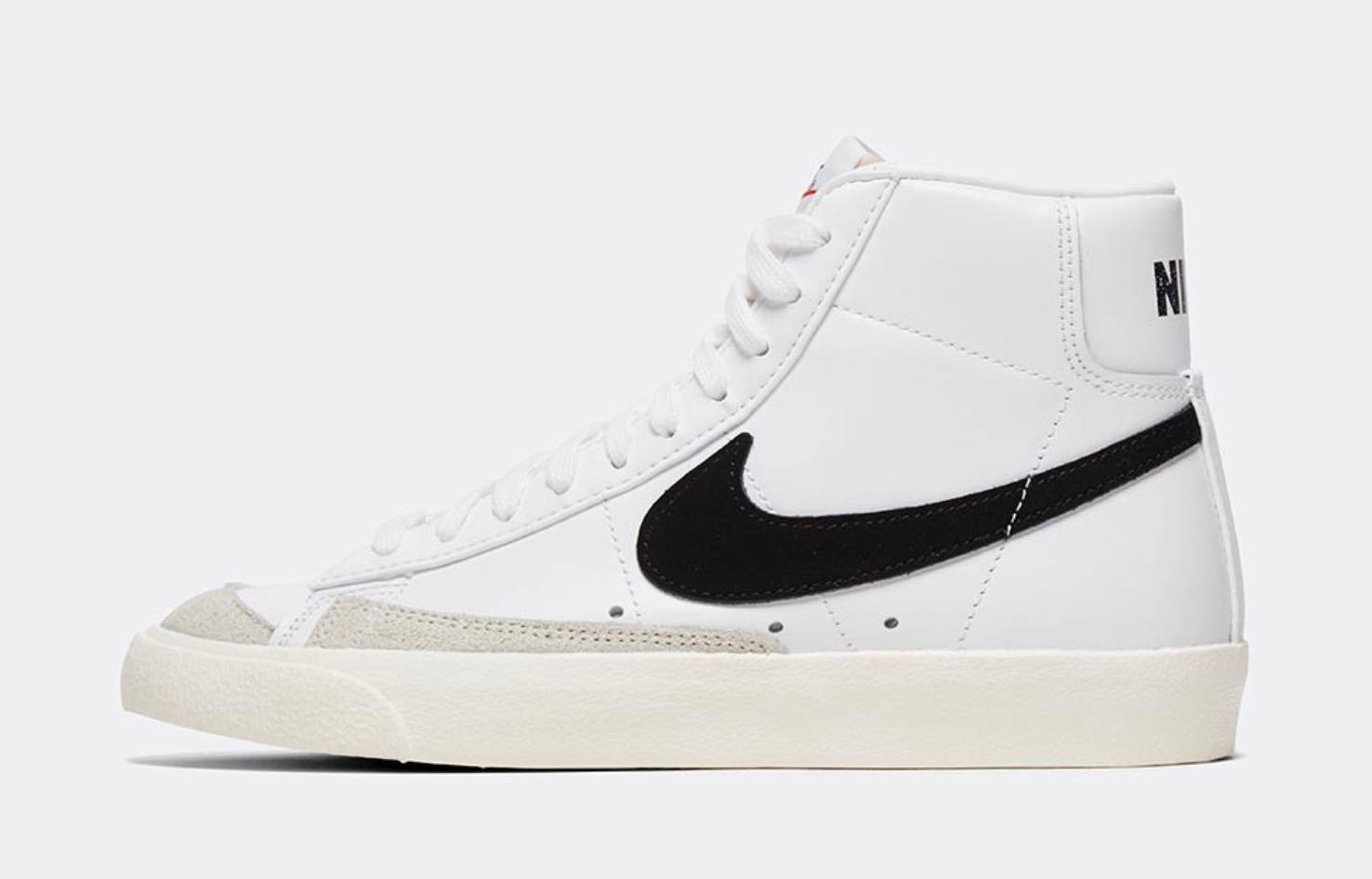 Nike Womens Blazer Mid ’77 Vintage Trainer Black White