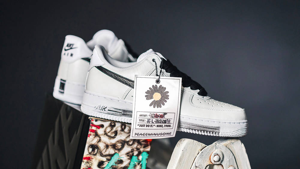 Image via 43einhalb Don't Miss the PEACEMINUSONE x Nike Air Force 1 "Para-Noise 2.0"!