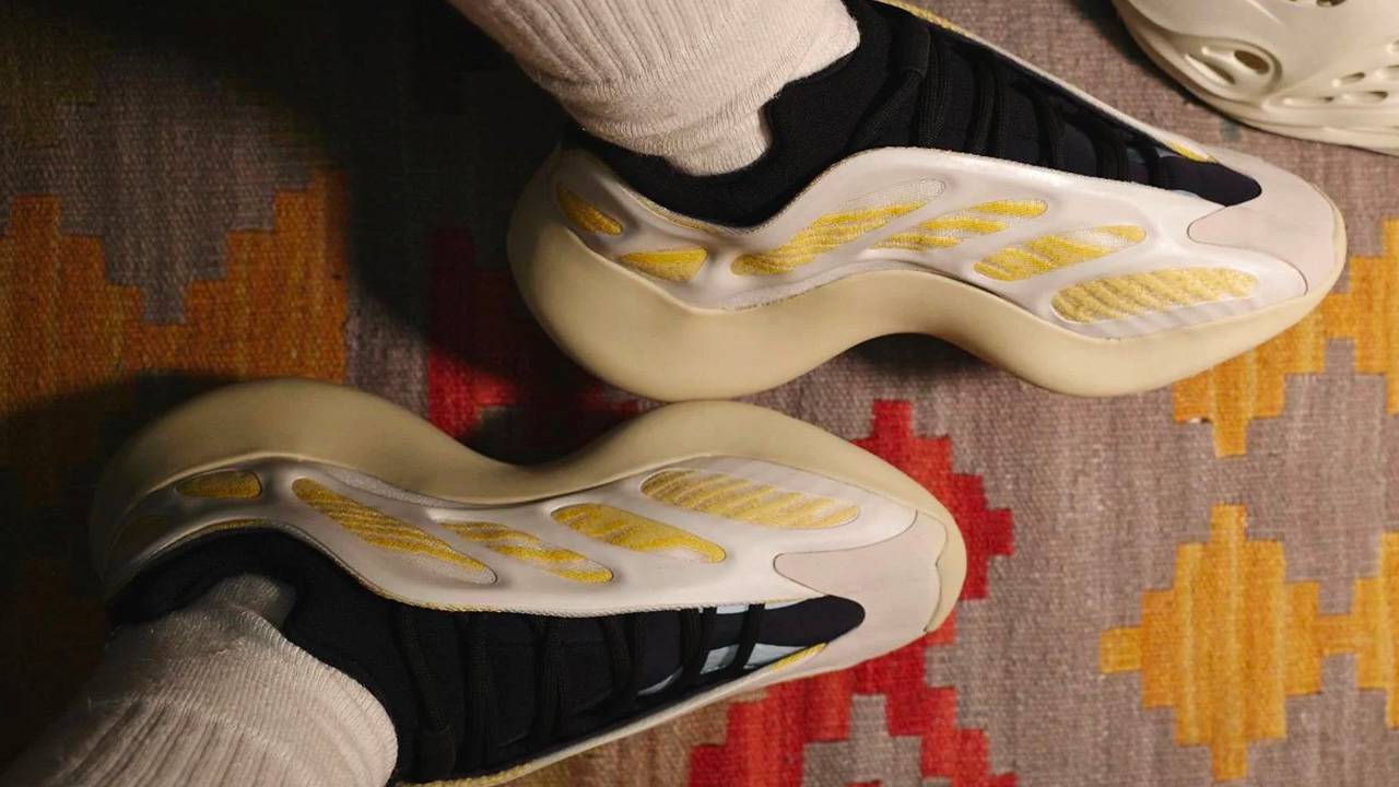 Release Reminder: Don't Miss the Yeezy 700 V3 "Safflower"!