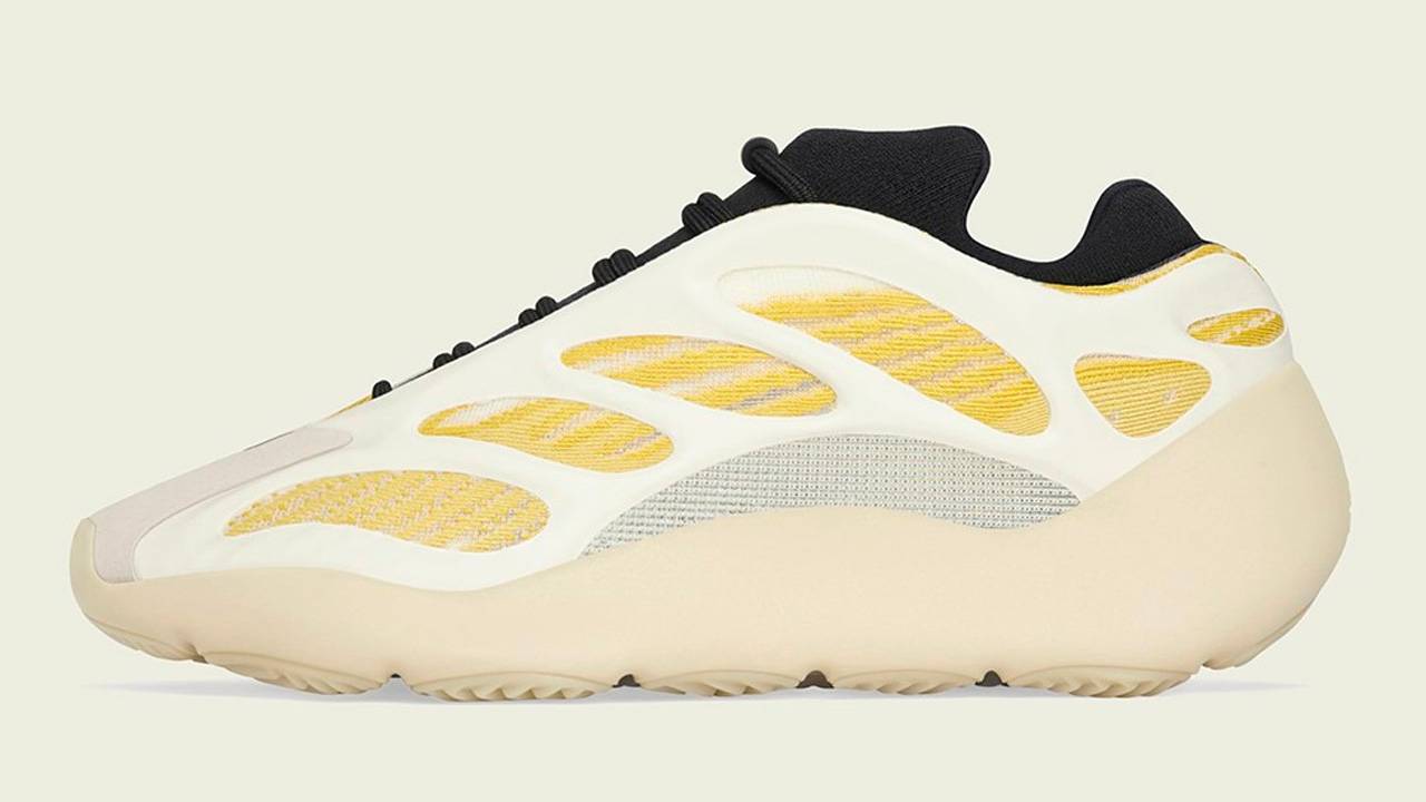 Yeezy 700 V3 "Safflower"