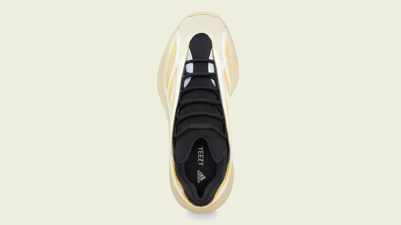 Yeezy 700 V3 "Safflower"