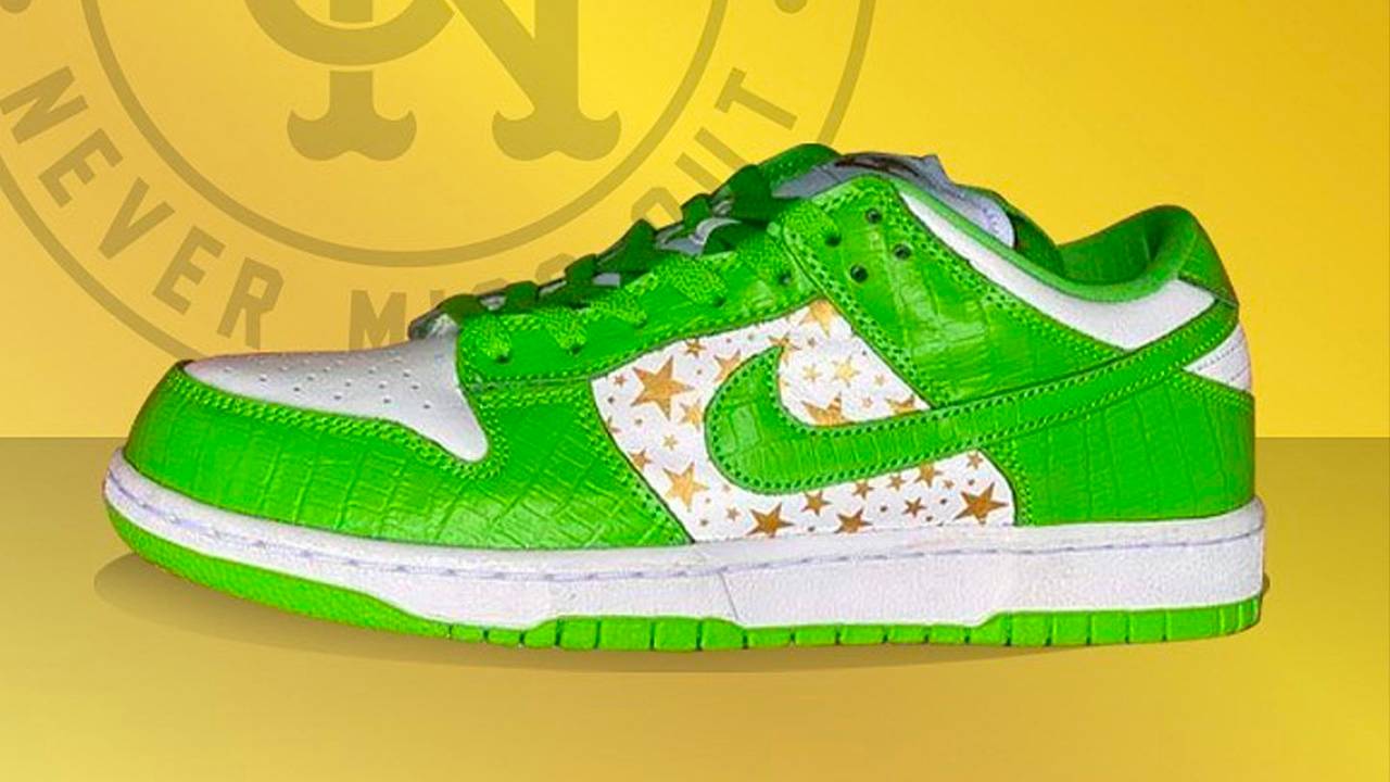 Supreme x Nike SB Dunk Low "Stars" Collection