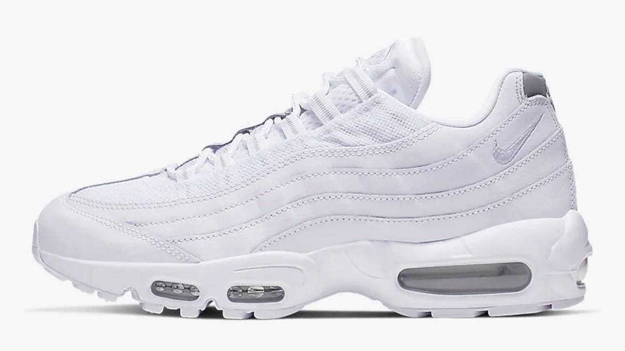 End the Year the Right Way With These Heavily Discounted Nike Sneakers