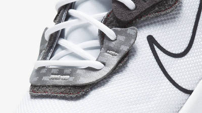 3M x Nike React White Anthracite Closeup