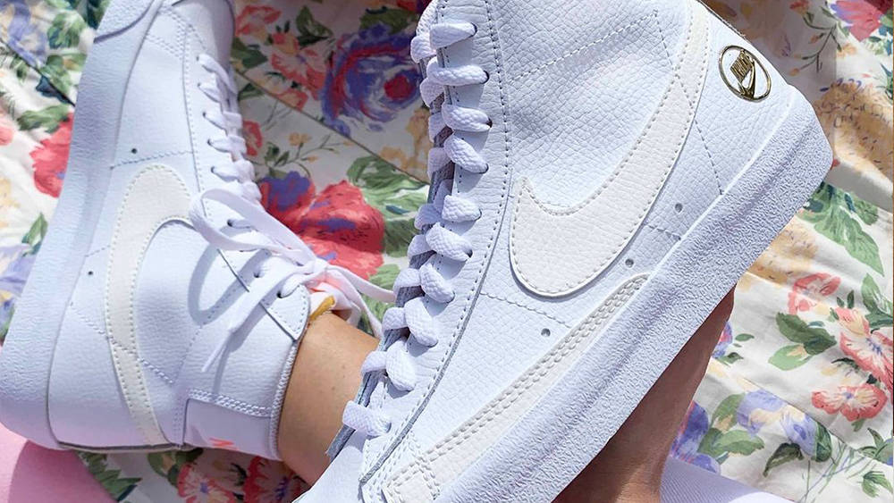 blazer mid feature sale