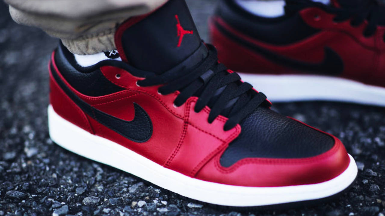 air jordan 1 low gym red on feet