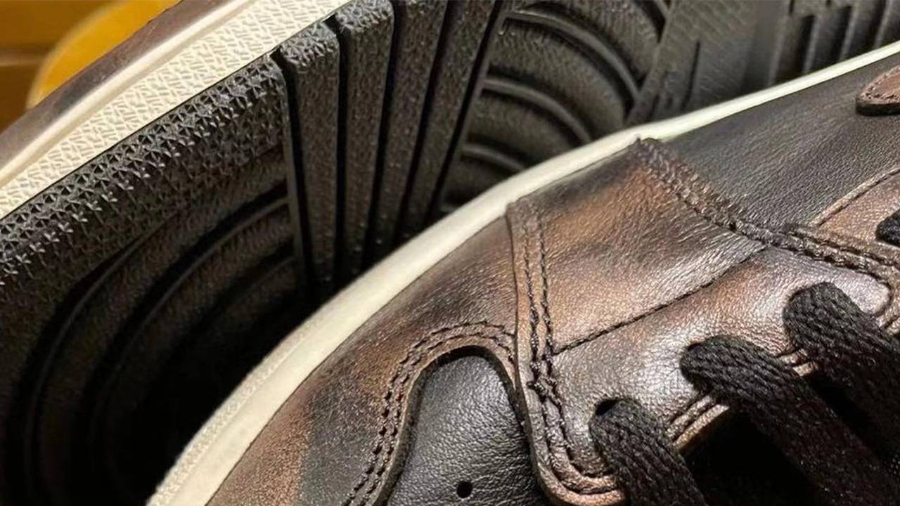 Air Jordan 1 High OG "Light Army"