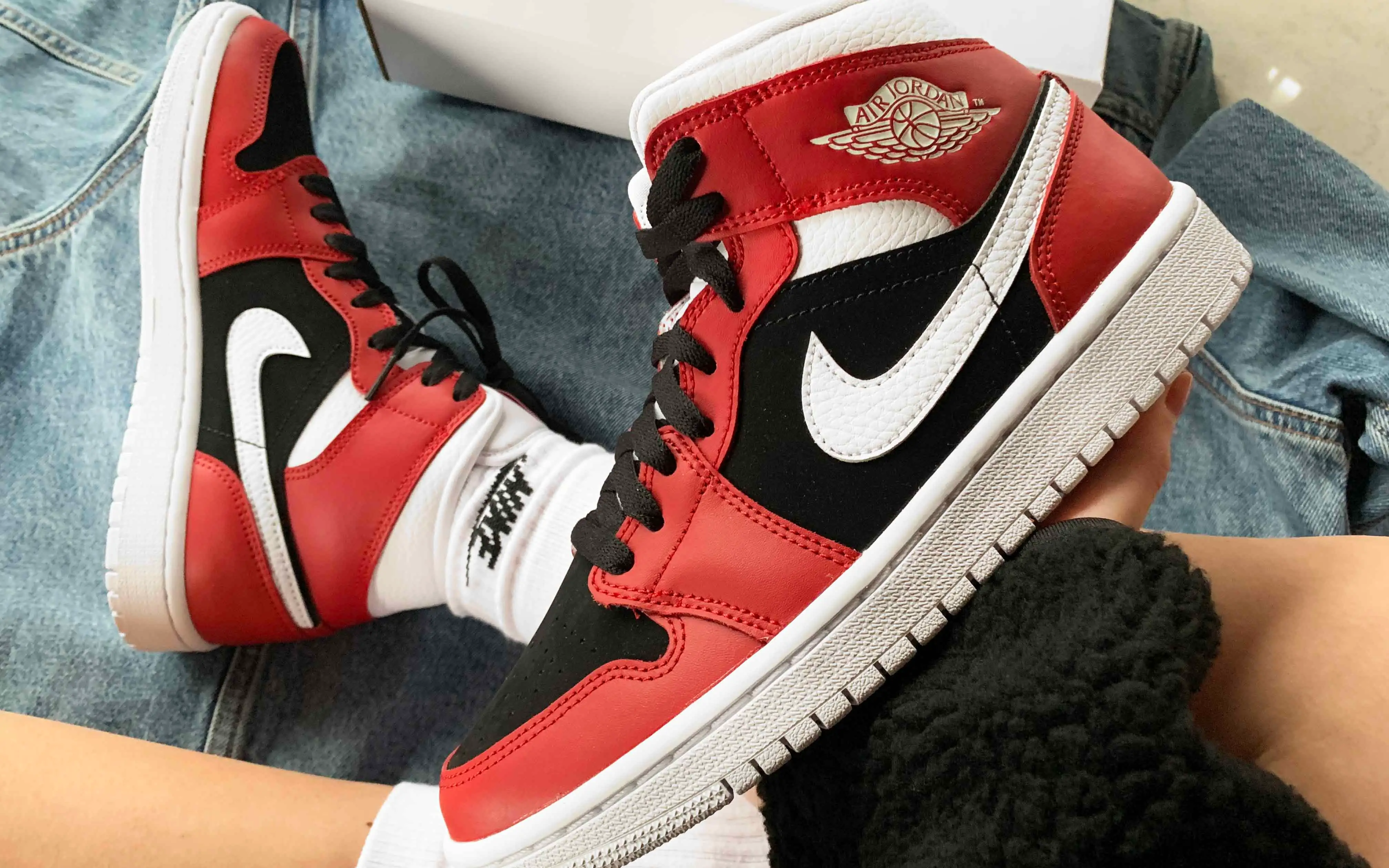 Aj 1 mid gym red on sale