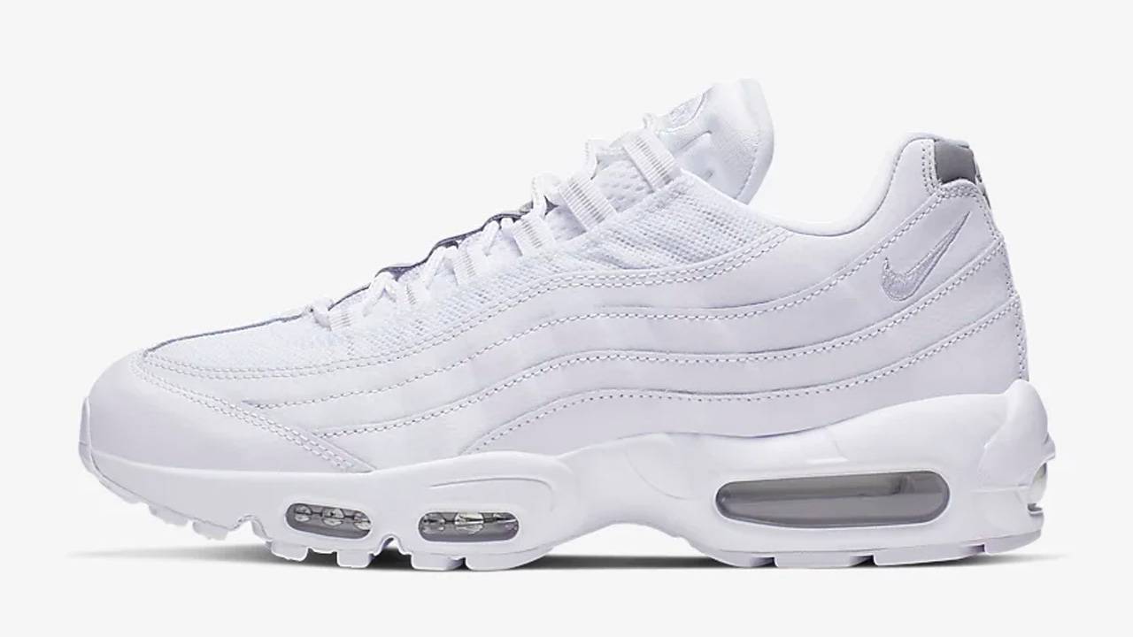25 Insane Sneaker & Apparel Steals You Can't Miss in Nike's Christmas Sale!