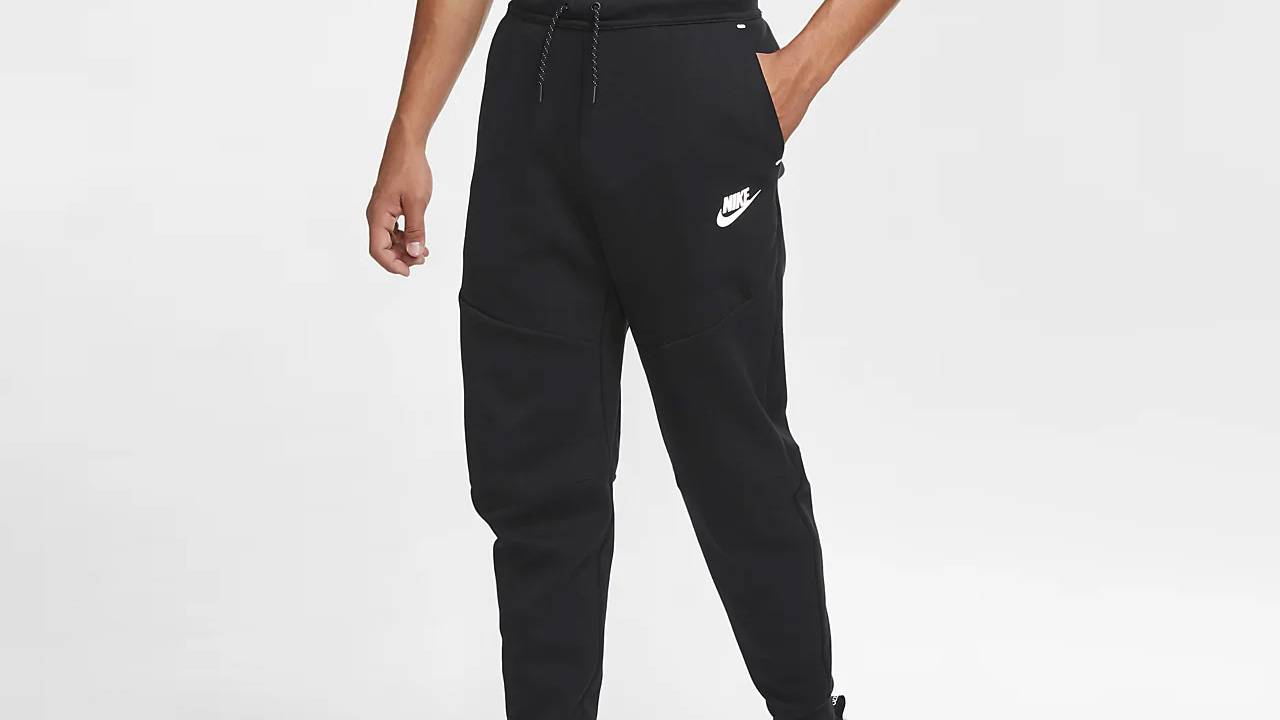 25 Insane Sneaker & Apparel Steals You Can't Miss in Nike's Christmas Sale!