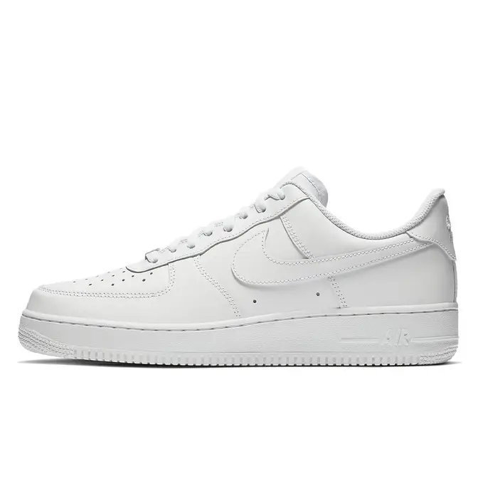 Misbrug komponent opskrift Nike Air Force 1 07 Triple White | Where To Buy | CW2288-111 | The Sole  Supplier