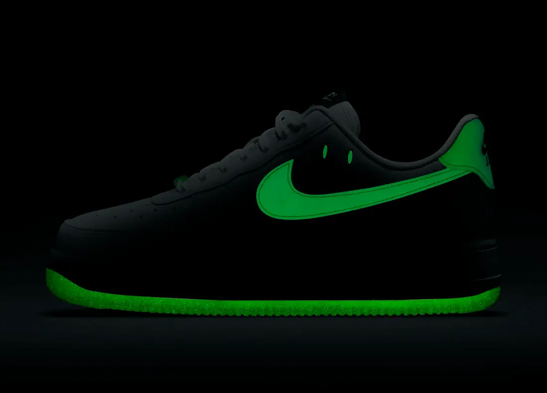 Air force 1 glow in the dark white hotsell