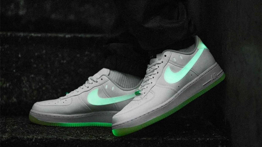 air force 1 have a nike day on feet