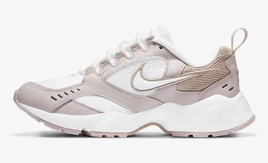 Nike Air Heights 2212