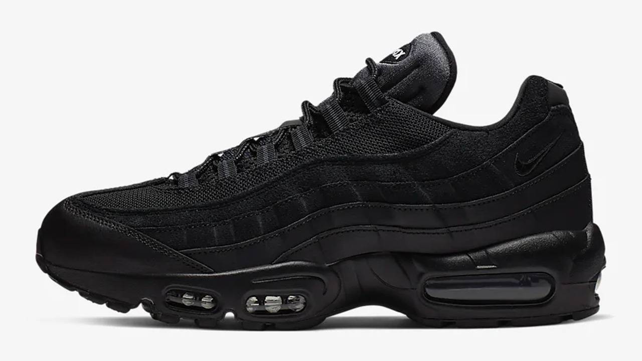 10 Quick Fire Swoosh Steals That You Need To Cop ASAP