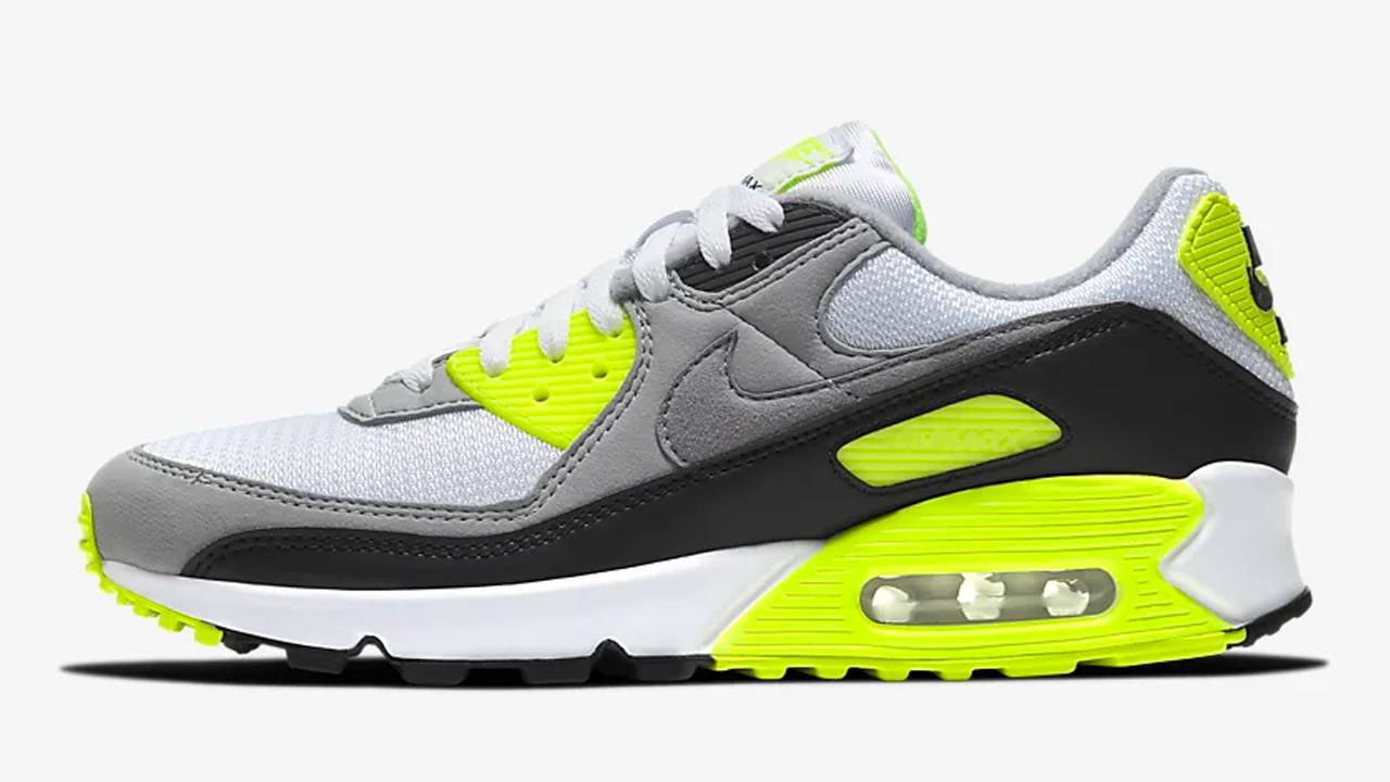 10 Quick Fire Swoosh Steals That You Need To Cop ASAP