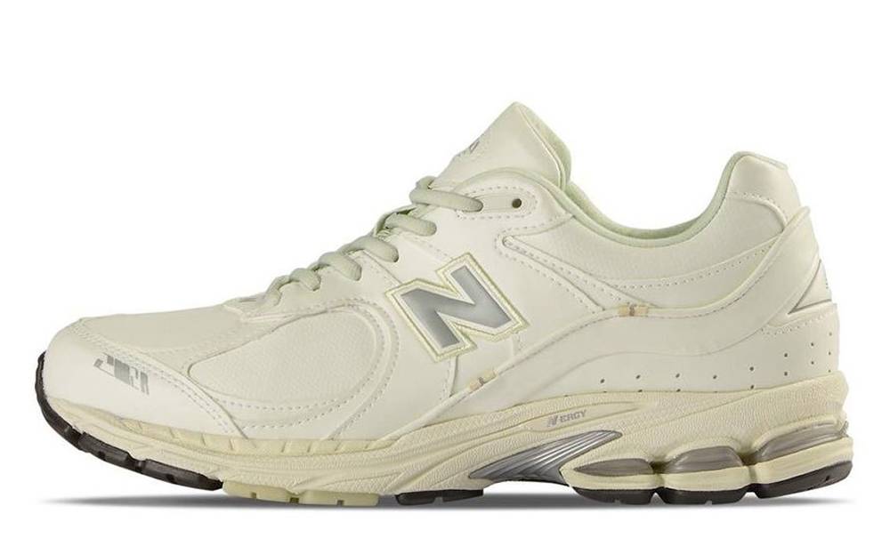 new balance 2002r randomevent